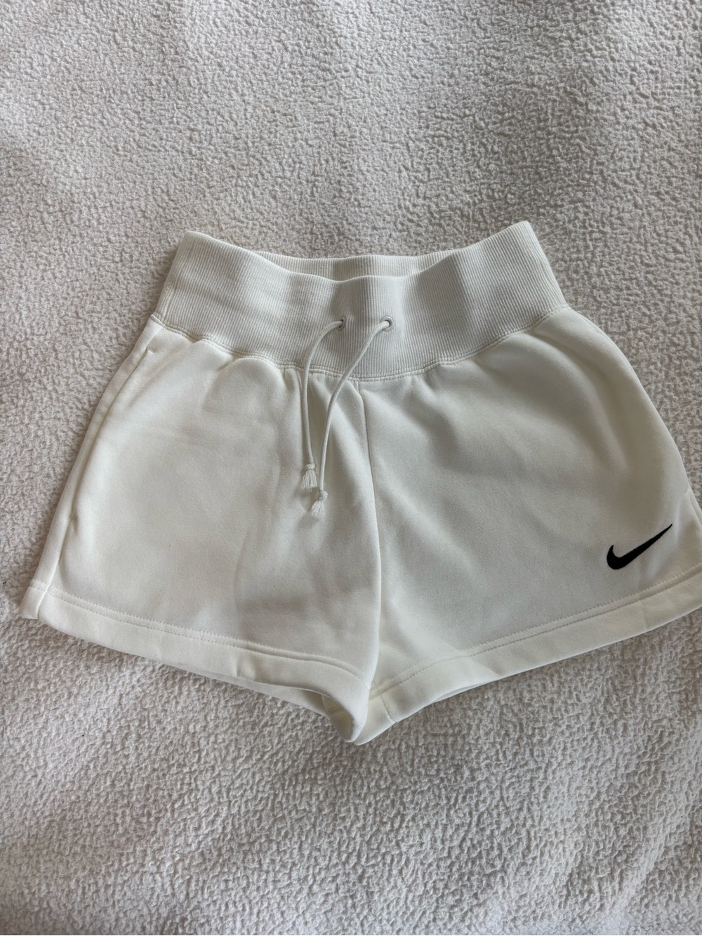 Nike Off-White Drawstring Waist Lounge Shorts and Zip Up - Picture 4 of 4